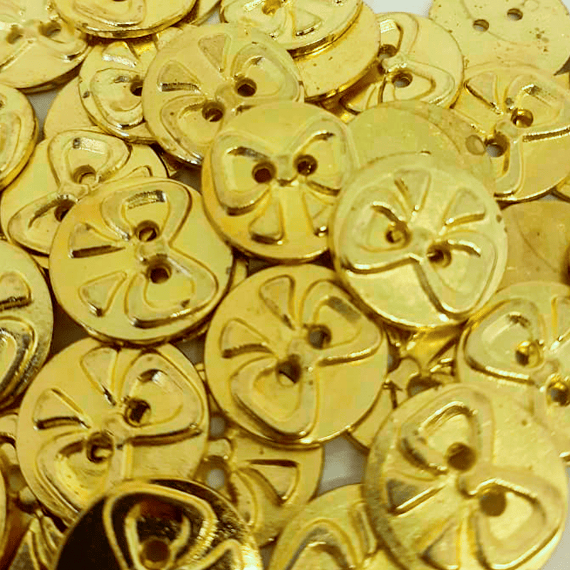 Botão Metal - Modinha - Laço Dourado - 2 furos - Tam 26"/16,51mm - C/50und - Cód MT26990
